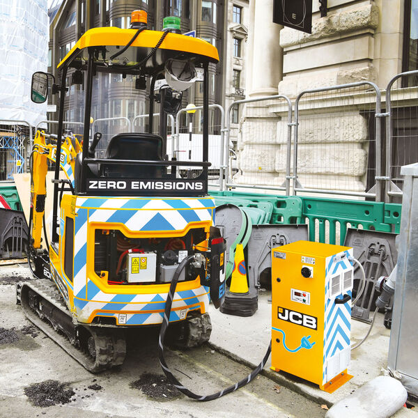 JCB發(fā)布電動設備通用型快速充電裝置